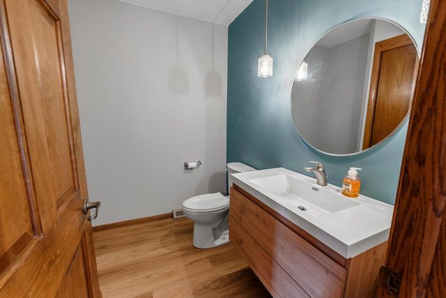 3975 Margolis DRIVE, West Bend, WI 53095