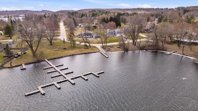 3975 Margolis DRIVE, West Bend, WI 53095