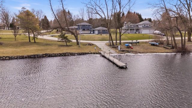 3975 Margolis DRIVE, West Bend, WI 53095