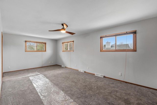 3975 Margolis DRIVE, West Bend, WI 53095