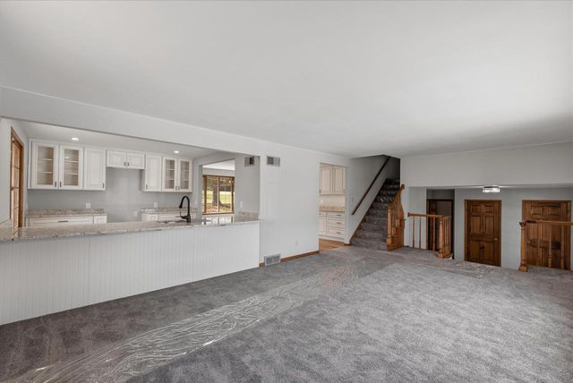 3975 Margolis DRIVE, West Bend, WI 53095