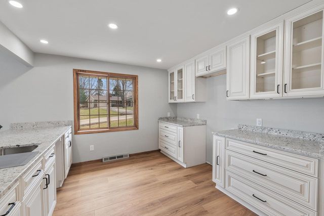 3975 Margolis DRIVE, West Bend, WI 53095