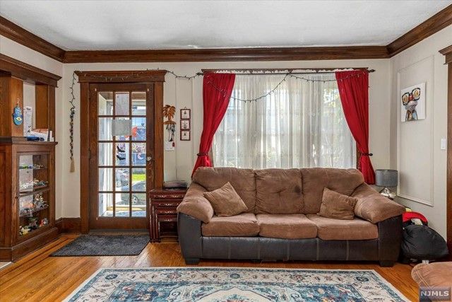 182 Mortimer Avenue, Rutherford, NJ 07070