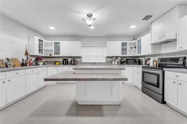 6284 SW 26th Street, Miami, FL 33155