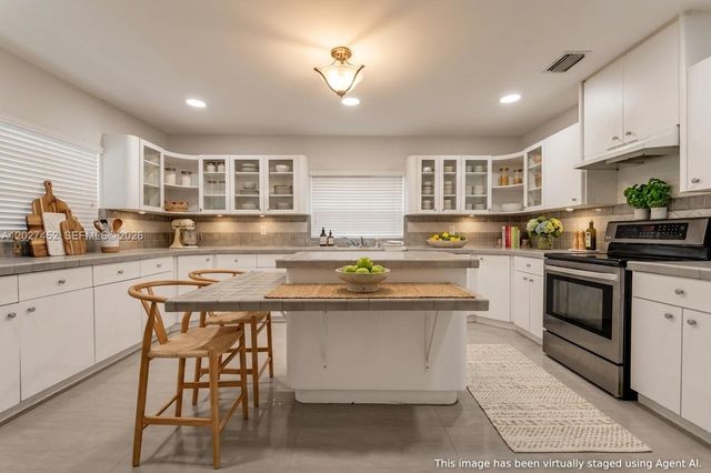 6284 SW 26th Street, Miami, FL 33155