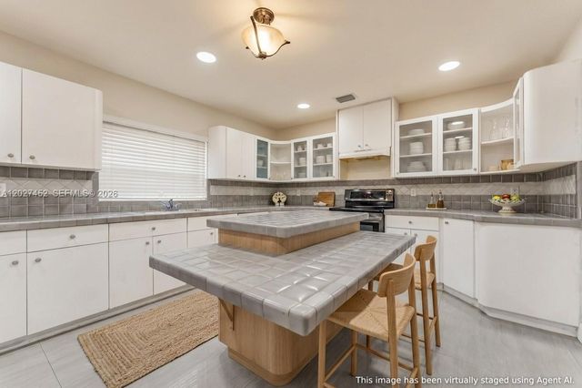 6284 SW 26th Street, Miami, FL 33155