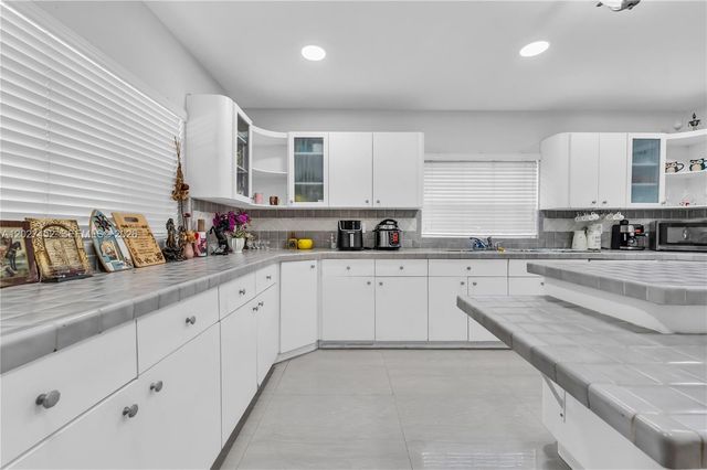 6284 SW 26th Street, Miami, FL 33155