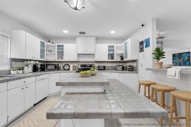 6284 SW 26th Street, Miami, FL 33155