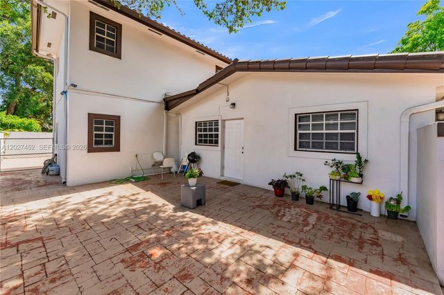 6284 SW 26th Street, Miami, FL 33155