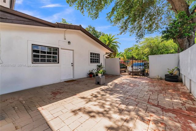 6284 SW 26th Street, Miami, FL 33155