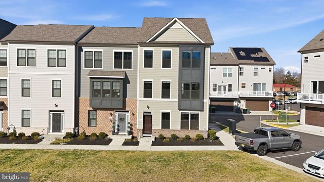 121 KINROSS LN, Fredericksburg, VA 22401