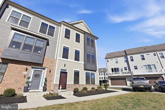 121 KINROSS LN, Fredericksburg, VA 22401