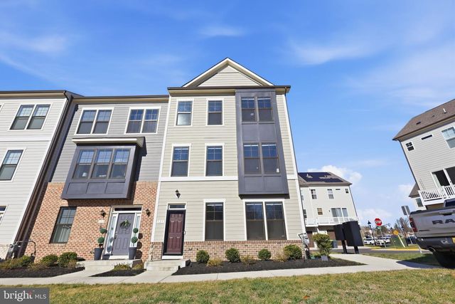 121 KINROSS LN, Fredericksburg, VA 22401