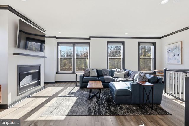 121 KINROSS LN, Fredericksburg, VA 22401