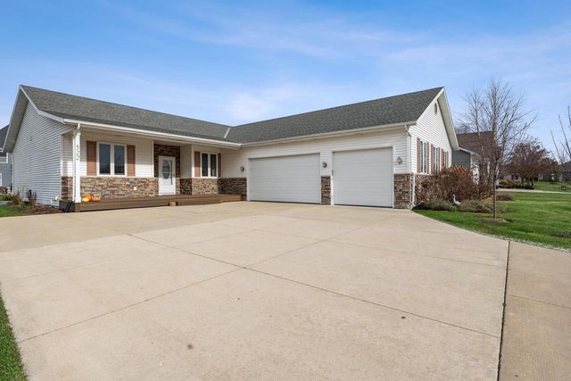 522 Bridgewater CIRCLE, Williams Bay, WI 53191