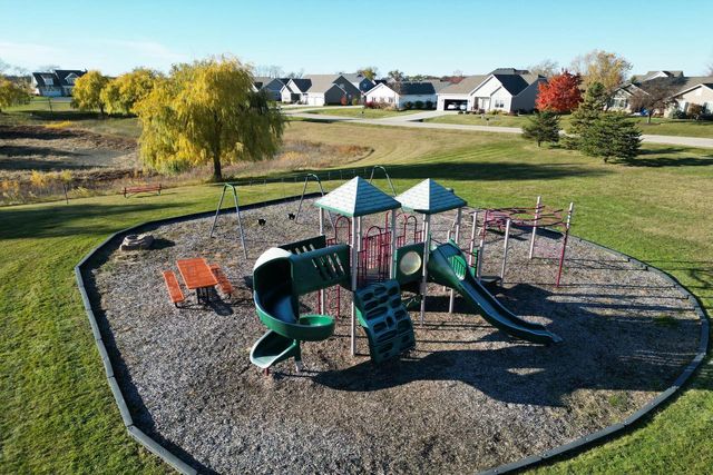 522 Bridgewater CIRCLE, Williams Bay, WI 53191