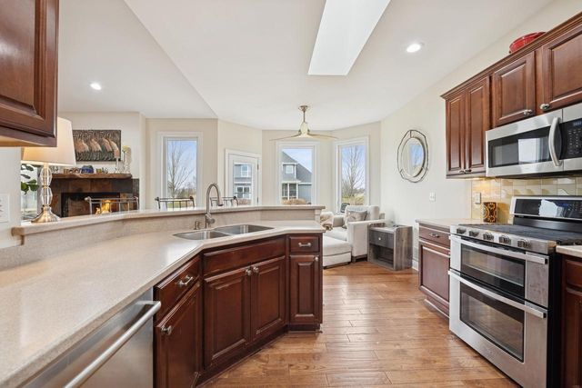 522 Bridgewater CIRCLE, Williams Bay, WI 53191