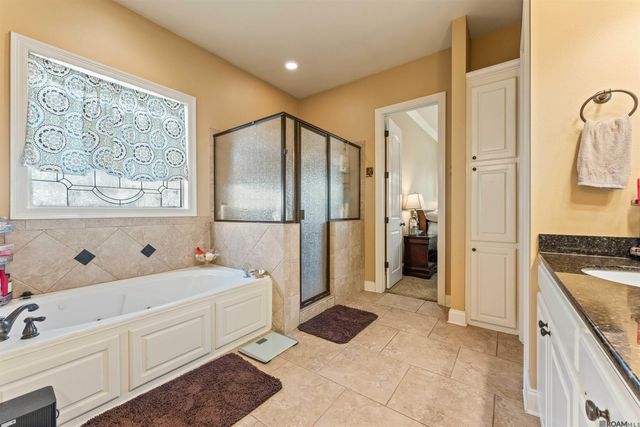 37276 Renaissance Dr, Prairieville, LA 70769