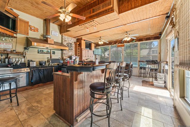 37276 Renaissance Dr, Prairieville, LA 70769