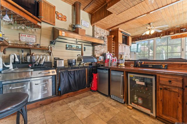 37276 Renaissance Dr, Prairieville, LA 70769