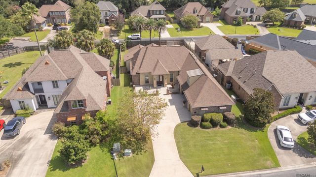 37276 Renaissance Dr, Prairieville, LA 70769
