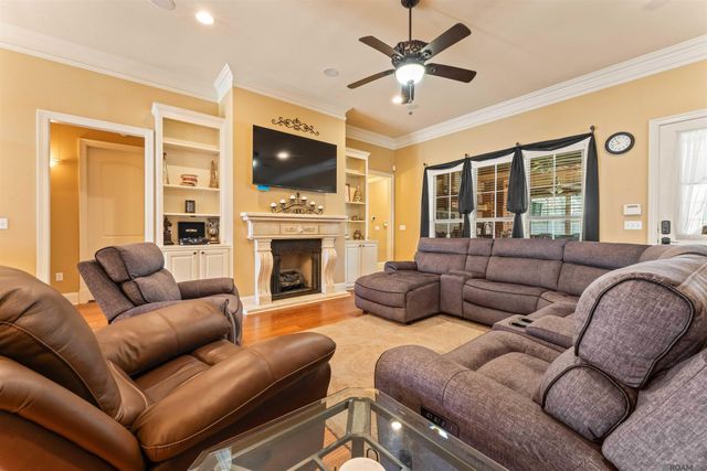 37276 Renaissance Dr, Prairieville, LA 70769