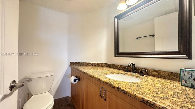 1141 Scarborough Dr, Davie, FL 33324