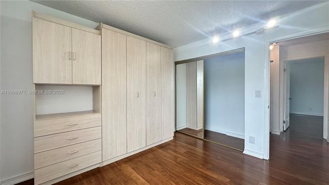 1141 Scarborough Dr, Davie, FL 33324