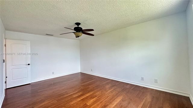 1141 Scarborough Dr, Davie, FL 33324