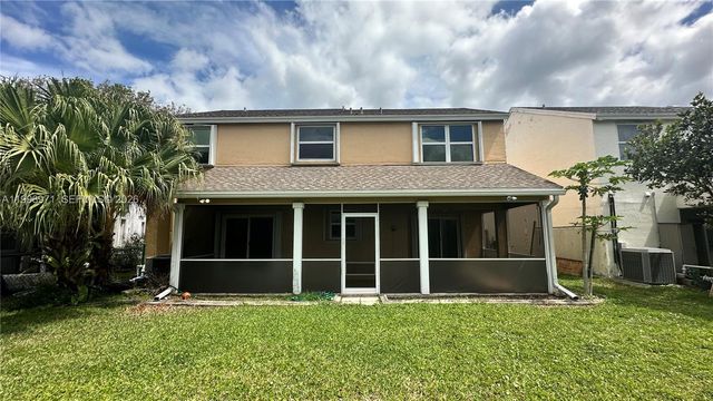 1141 Scarborough Dr, Davie, FL 33324