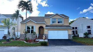 1141 Scarborough Dr, Davie, FL 33324
