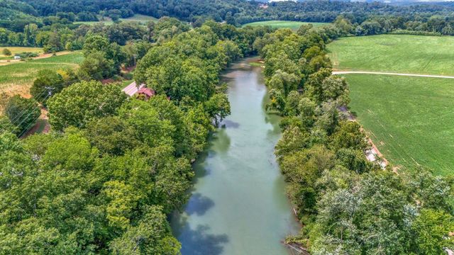 1076 Hwy 13 North, Lobelville, TN 37097