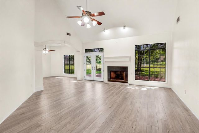 1010 Mockingbird Lane, Richwood, TX 77531