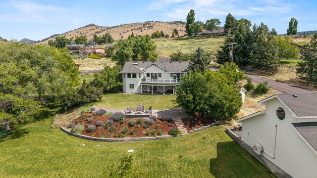 1710 Alisa Lane, Klamath Falls, OR 97601