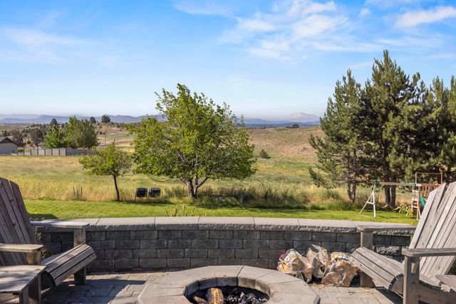 1710 Alisa Lane, Klamath Falls, OR 97601