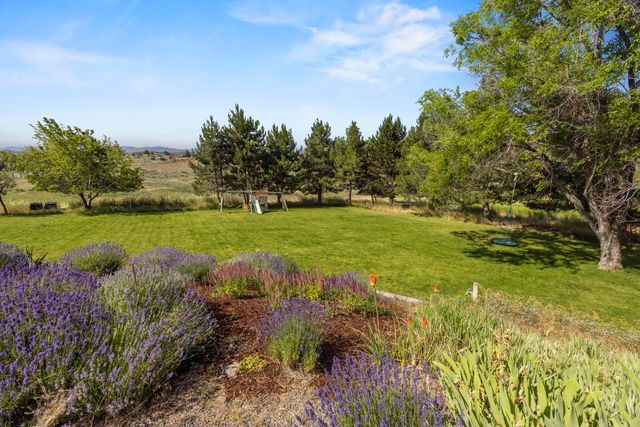 1710 Alisa Lane, Klamath Falls, OR 97601