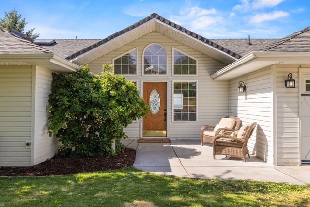 1710 Alisa Lane, Klamath Falls, OR 97601