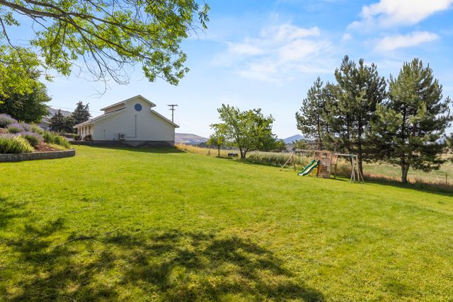 1710 Alisa Lane, Klamath Falls, OR 97601