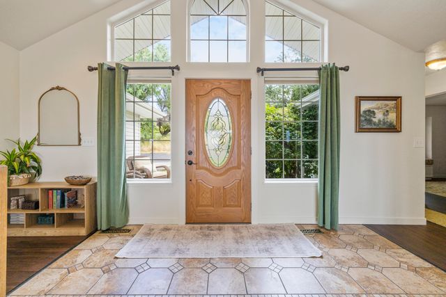 1710 Alisa Lane, Klamath Falls, OR 97601