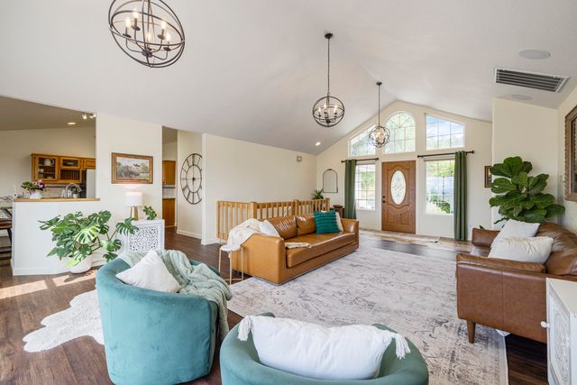 1710 Alisa Lane, Klamath Falls, OR 97601