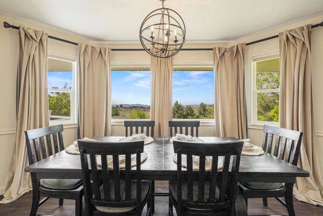 1710 Alisa Lane, Klamath Falls, OR 97601