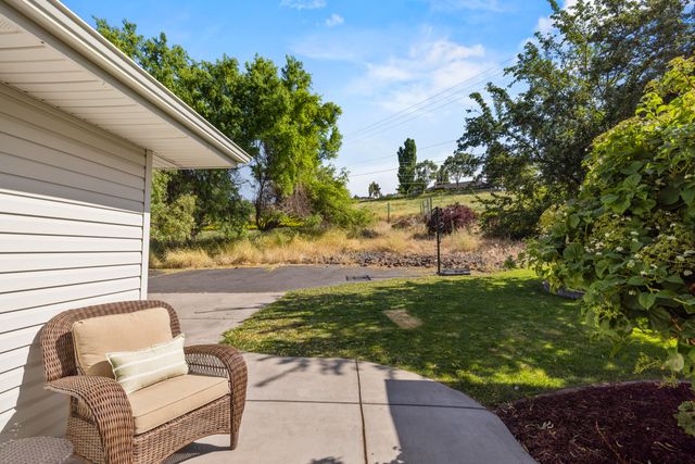 1710 Alisa Lane, Klamath Falls, OR 97601
