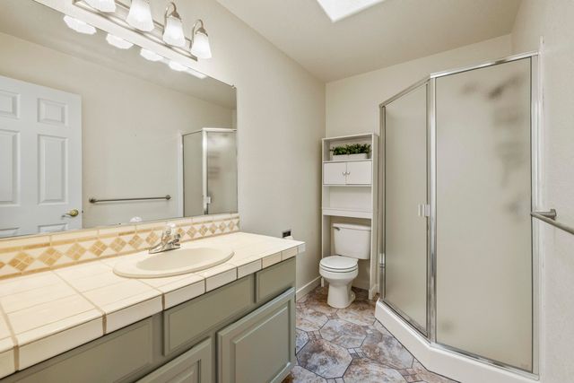 1710 Alisa Lane, Klamath Falls, OR 97601