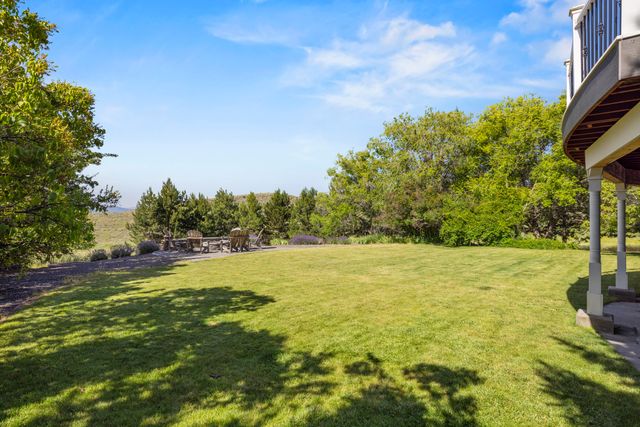 1710 Alisa Lane, Klamath Falls, OR 97601