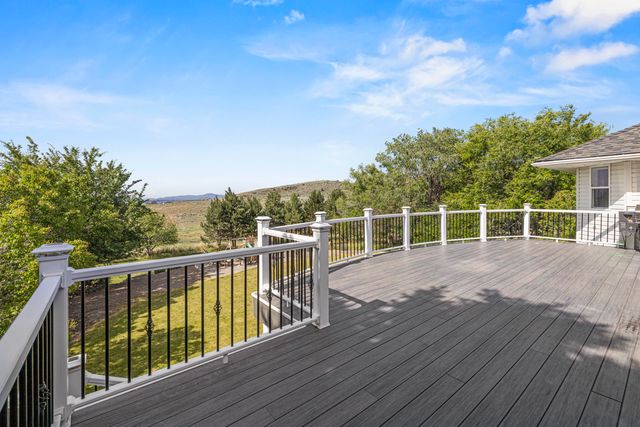 1710 Alisa Lane, Klamath Falls, OR 97601