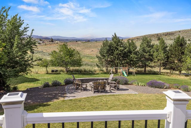 1710 Alisa Lane, Klamath Falls, OR 97601