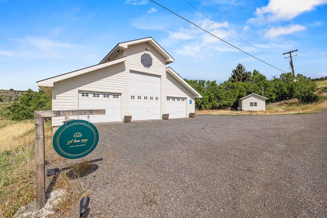 1710 Alisa Lane, Klamath Falls, OR 97601