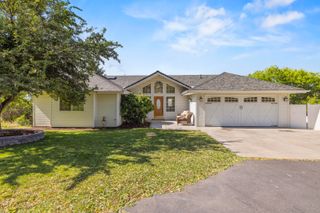 1710 Alisa Lane, Klamath Falls, OR 97601