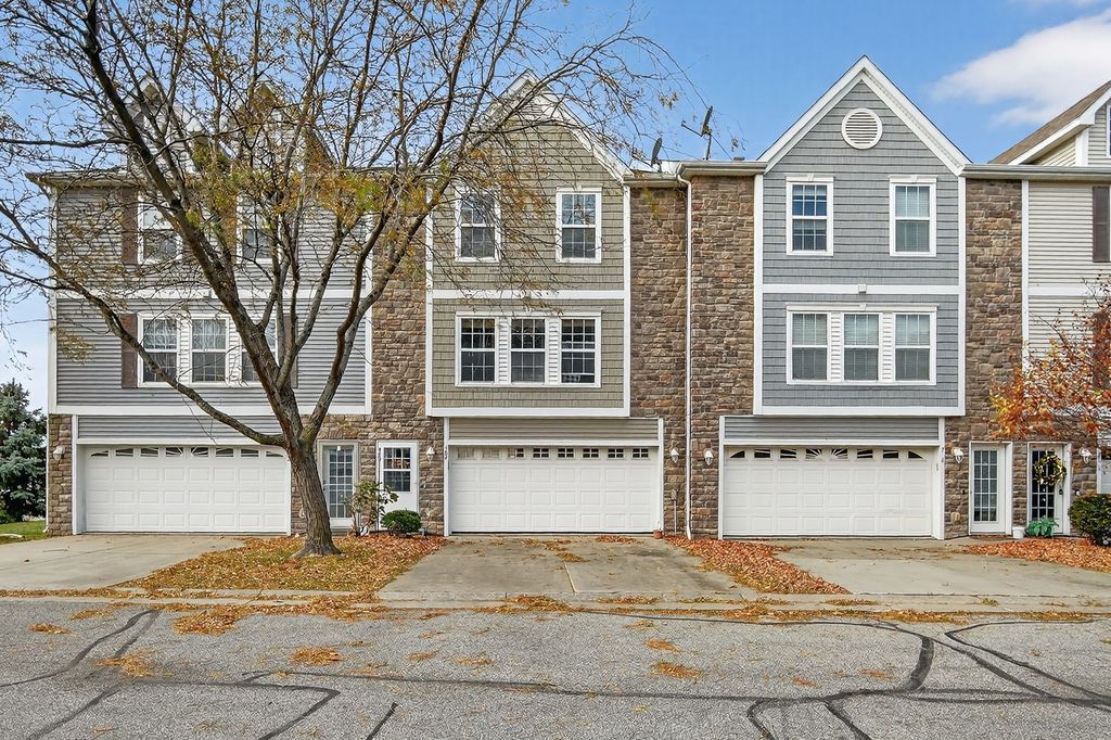 304 NE Sandalwood None, Waukee, IA 50263