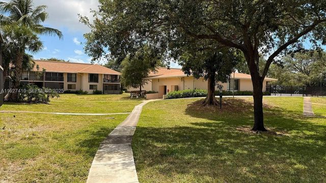 5855 Washington St 91, Hollywood, FL 33023